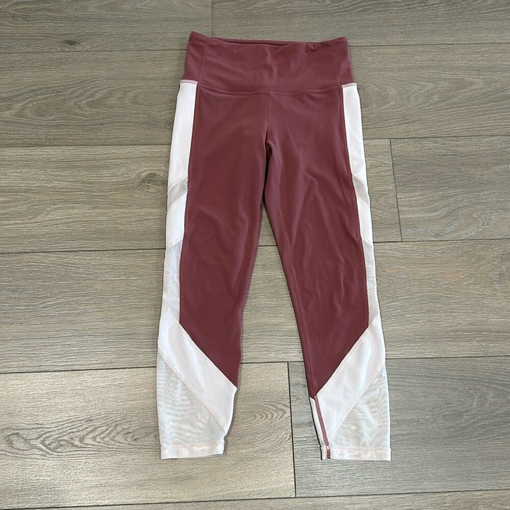 ATHLETA *FLAWS* Crushed Berry Exhale‎ Yoga Capri Mesh Workout Active Bottoms XS